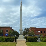 Confederate Monument at Williamson County Courthouse 8 minutes to the west of Dental Bliss Franklin Dental Bliss Franklin 151 Rosa Helm Way 