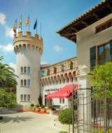 Behind the front of this castle you will find an exceptional house with character, charm and ambience.<br />
 Castillo Hotel Son Vida C/Raixa 2, Urbanization Son Vida 