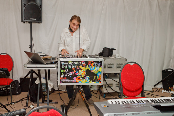  Profile Photos of DJ Nunta Bucuresti DJ Daniel Aleea Istru 2 - Photo 7 of 30