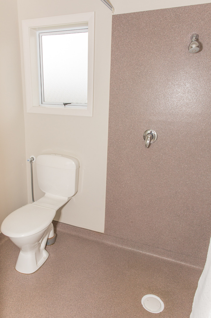 Bathroom Profile Photos of Greymouth Motel 195 High Street - Photo 3 of 8
