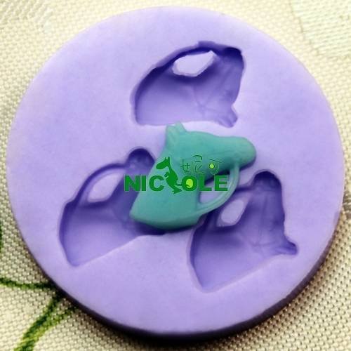 cake decorating silicone mold<br />
item no.	F0116<br />
mold size(cm)	1.6*1.1*0.2<br />
flower weight(g)	dia3.8*0.6<br />
price（USD)	0.45-0.9 Profile Photos of Hanking silicone mold manufactory co.,ltd No. 010601, Unit 1, Zhongguancun Science and Technology City, Zhangdian District, Zibo, Shandong, China (Mainland) - Photo 295 of 295