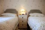 Guest house accommodation served with bed & breakfast, Ringwood, Ringwood