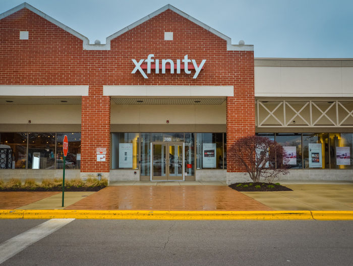  Profile Photos of XFINITY Store by Comcast 481 Floral Dr - Photo 4 of 4