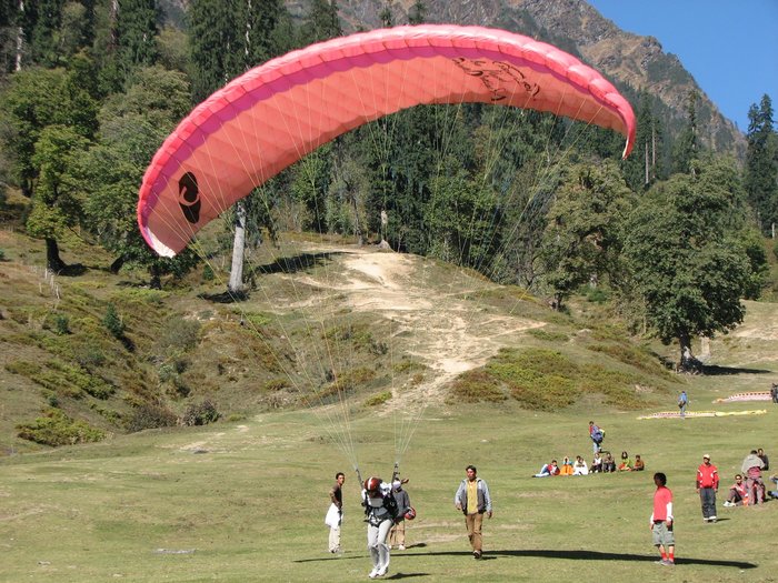  New Album of Manali Backpackers Backpackers Paragliding Landing Area, Near Tibetian Colony, Dobhi - Photo 2 of 3