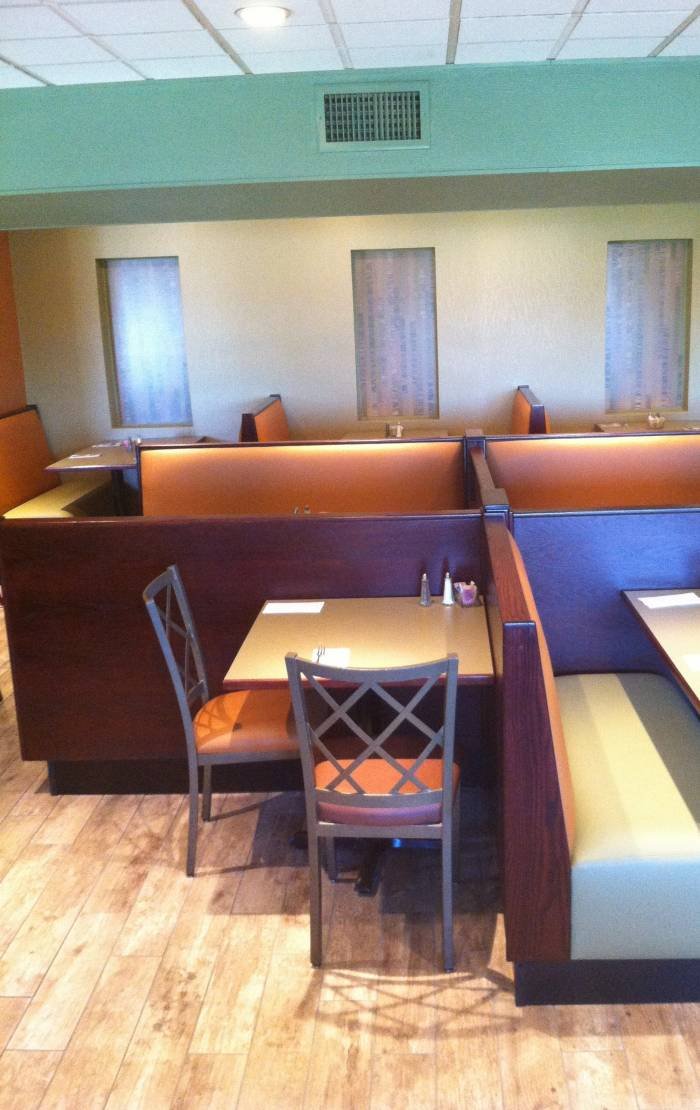  Profile Photos of Budget Inn & Suites / the Roasted Tomato Diner 320 Greentree Drive - Photo 4 of 12