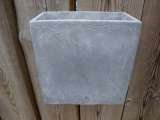 Our polystone Tank Wall pot                 