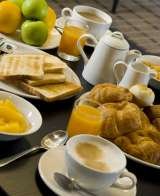 Enjoy a completely FREE buffet breakfast with Holiday Inn Express 