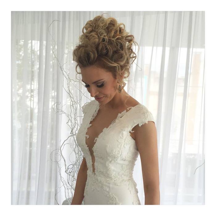  Profile Photos of Carly Wood Mobile Wedding Hair Sydney 41 Bath Road - Photo 5 of 6