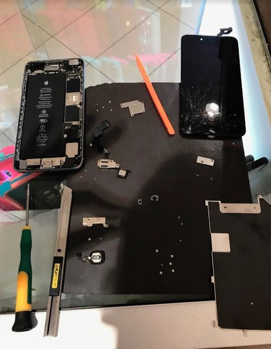  New Album of ABQ Phone Repair - Cell Phone Repair Albuquerque 7101 Menaul Blvd NE Suite C - Photo 4 of 7