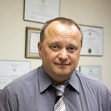 Profile Photos of Pain Management Doctor Petrychenko