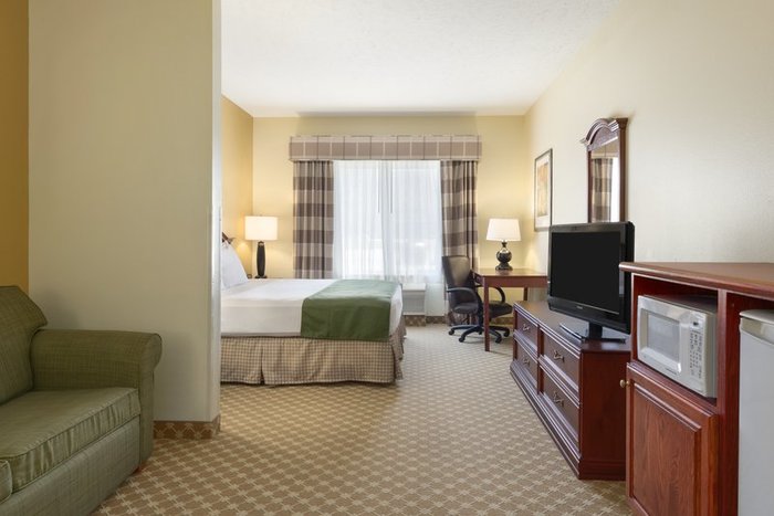  Profile Photos of Country Inn & Suites by Radisson, Council Bluffs, IA 17 Arena Way - Photo 10 of 10